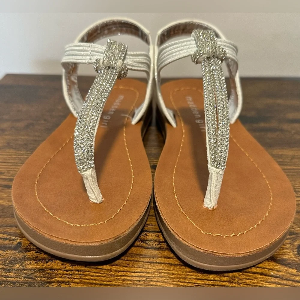Madden Girls Little Girls Silver Mcassiee Sandals NWT Size 1